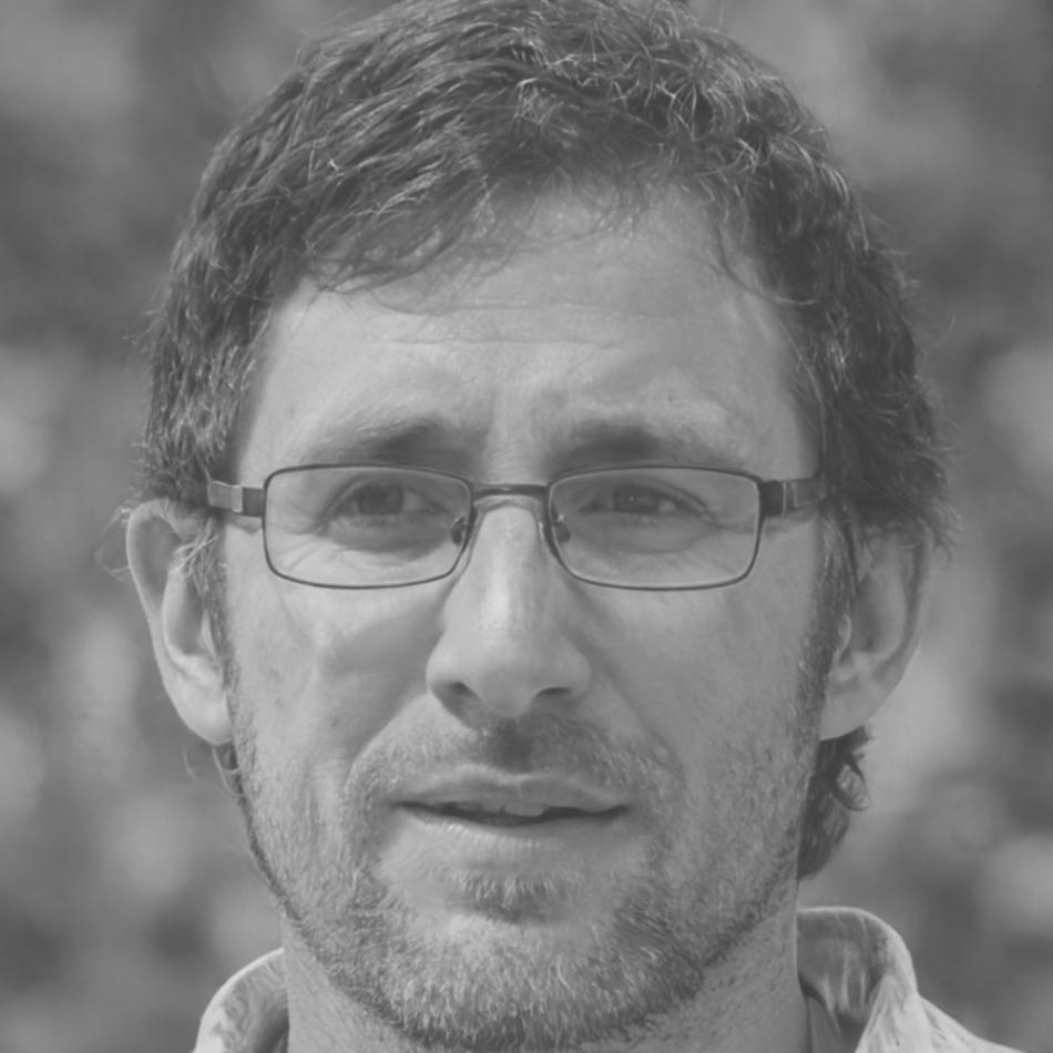 Retrato de Heraclio Cabañas, graduado del programa